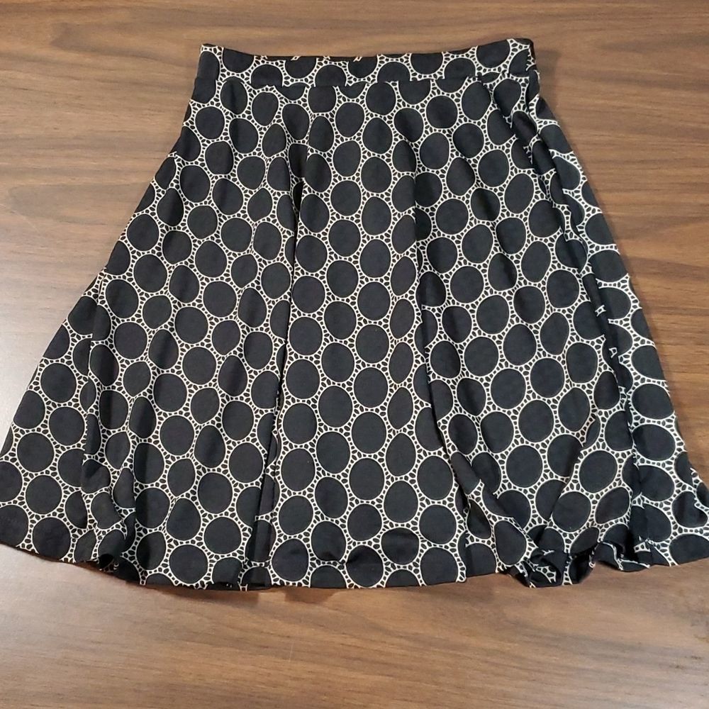 NEW NWT Gilli Melanie Style Swing Skirt Size Small Stitch Fix Black/Tan Ovals